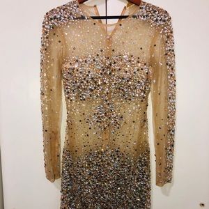 🔥STUNNING gold fancy dress with gems